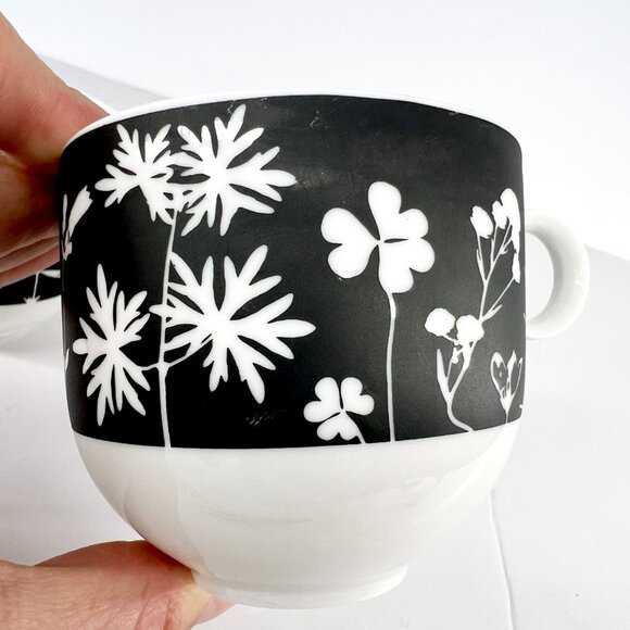 Franconia-Krautheim Candlelight 4 Pce Flat Porcelain Cup Saucer Set B/W Floral - Picture 10 of 13